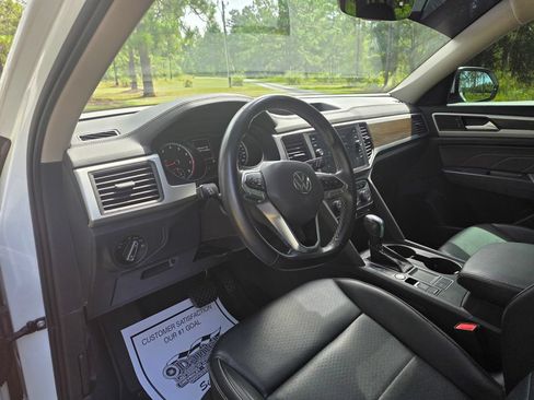 Used 2021 Volkswagen Atlas SE FWD image 13