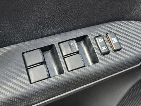 Used 2013 Toyota RAV4 XLE AWD/4WD image 25
