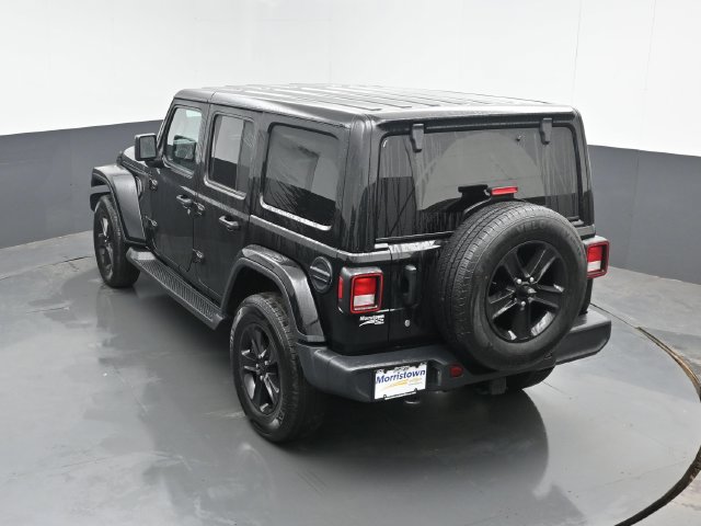 Used 2020 Jeep Wrangler Unlimited Sahara AWD/4WD image 32