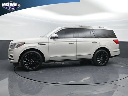 Used 2020 Lincoln Navigator Reserve w/ Equipment Group 208A Reserve RWD image 4