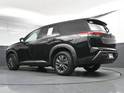 Certified 2024 Nissan Pathfinder S image 29