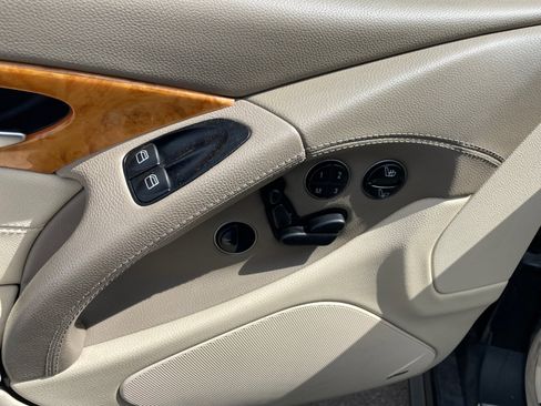 Used 2008 Mercedes-Benz SL 550 w/ AMG Sport Pkg image 17