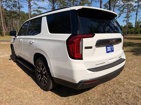 Used 2023 GMC Yukon AT4 AWD/4WD image 3