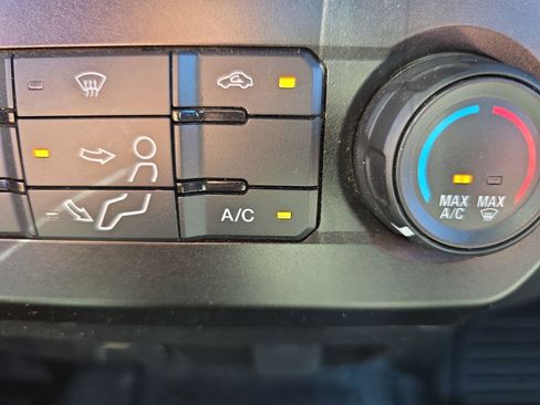 Used 2021 Ford F250 XL w/ Power Equipment Group RWD image 24
