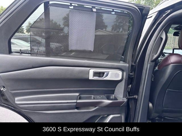 Used 2020 Ford Explorer Platinum w/ Premium Technology Package AWD/4WD image 43