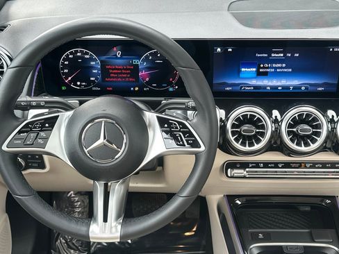 Certified 2025 Mercedes-Benz GLB 250 image 14