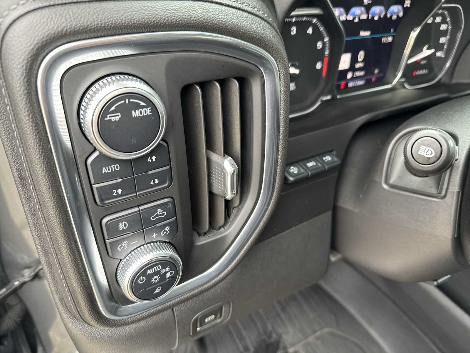 Certified 2020 GMC Sierra 1500 Denali w/ Denali Premium Package AWD/4WD image 37
