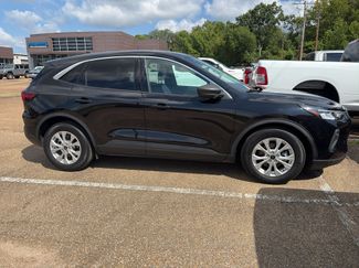 Used 2023 Ford Escape Active FWD video 2
