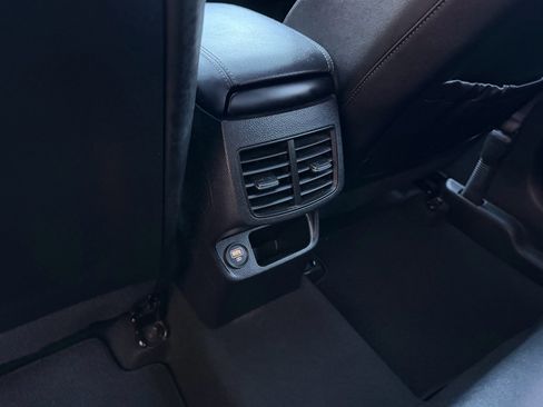 Used 2022 Kia Seltos EX image 25