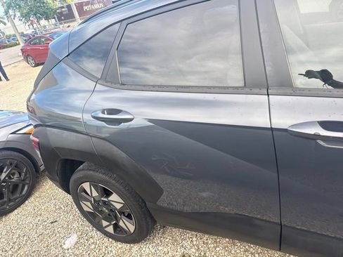 Used 2024 Hyundai Kona SEL FWD image 5