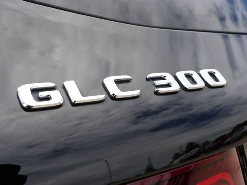 Used 2022 Mercedes-Benz GLC 300 image 18