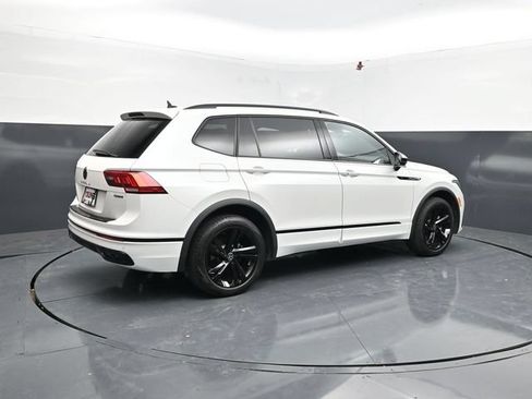 Used 2023 Volkswagen Tiguan SE R-Line AWD/4WD image 8