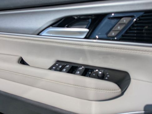 New 2026 Jeep Grand Wagoneer L 2WD w/ Premium Group I image 16