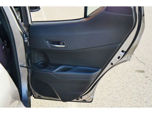 Used 2019 Toyota C-HR XLE FWD image 19