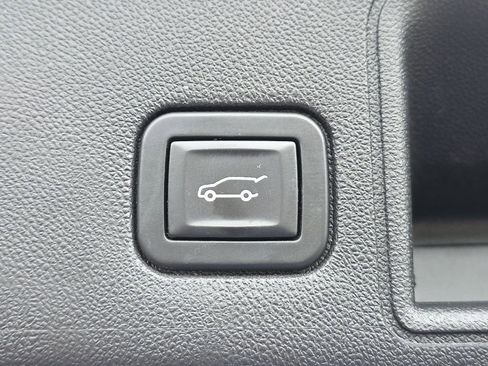 Used 2019 GMC Terrain SLT w/ Preferred Package AWD/4WD image 14