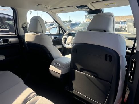 New 2026 Hyundai Santa Fe SE image 31