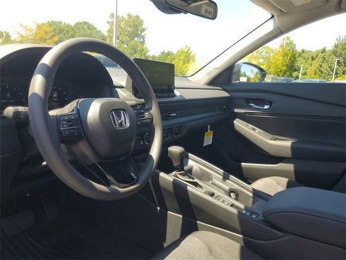 New 2025 Honda Accord SE image 12