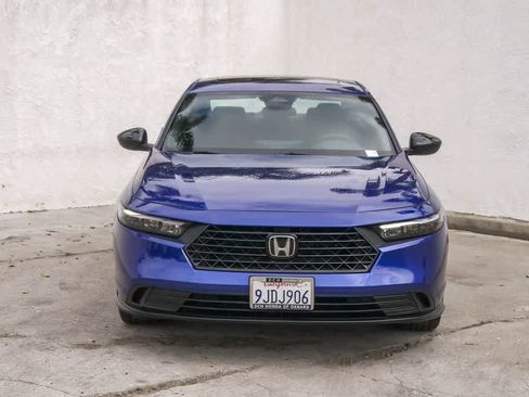 Used 2023 Honda Accord Sport image 2