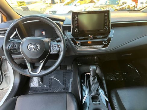 Used 2020 Toyota Corolla XSE image 27