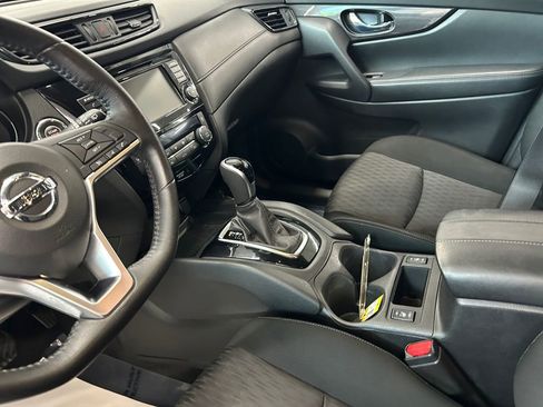 Used 2020 Nissan Rogue SV AWD/4WD image 10