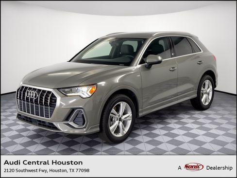 Used 2024 Audi Q3 2.0T Premium w/ Convenience Package AWD/4WD image 1