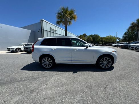 Used 2023 Volvo XC90 B6 Plus image 16