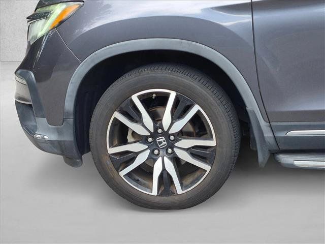 Used 2019 Honda Pilot Touring image 9