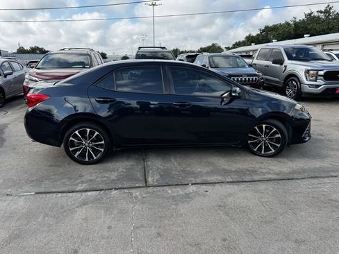 Used 2019 Toyota Corolla SE FWD image 4