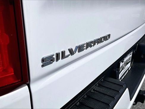 Used 2023 Chevrolet Silverado 1500 RST AWD/4WD image 8