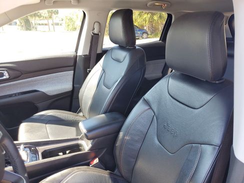 Used 2022 Jeep Compass Latitude image 19