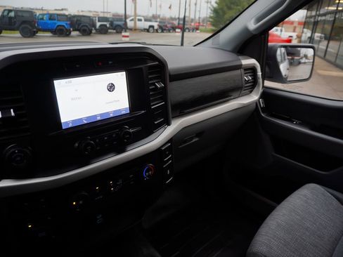 Used 2022 Ford F150 XLT w/ Trailer Tow Package image 19