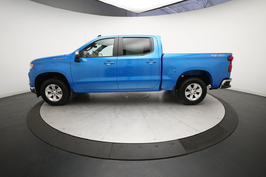 Used 2025 Chevrolet Silverado 1500 LT AWD/4WD image 23