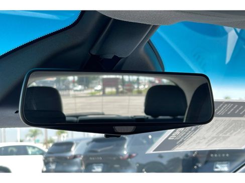 Used 2017 Chevrolet Bolt Premier w/ Driver Confidence II Package FWD image 24