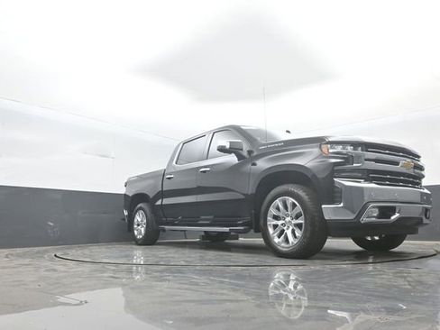 Used 2021 Chevrolet Silverado 1500 LTZ w/ Technology Package AWD/4WD image 33