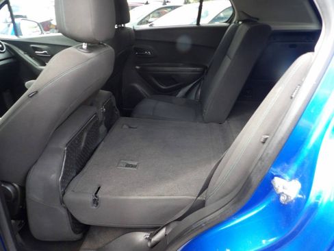 Used 2016 Chevrolet Trax LT AWD/4WD image 7