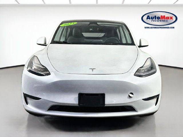 Used 2023 Tesla Model Y Long Range AWD/4WD image 2
