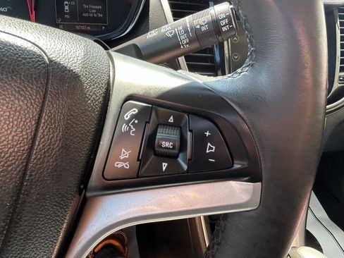 Used 2018 Chevrolet Trax LT w/ Sun & Sound Package AWD/4WD image 20
