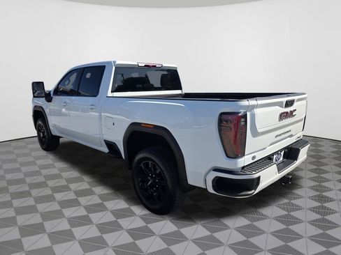 Used 2025 GMC Sierra 2500 AT4 AWD/4WD image 11
