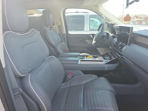 Used 2023 Lincoln Navigator L Black Label AWD/4WD image 6