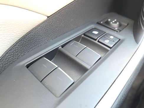 Used 2025 Toyota RAV4 XLE w/ Convenience Package image 19