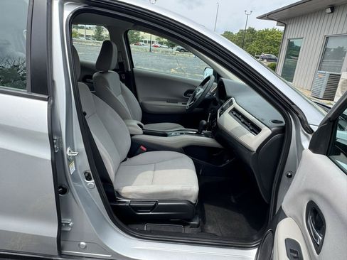 Used 2016 Honda HR-V LX image 14