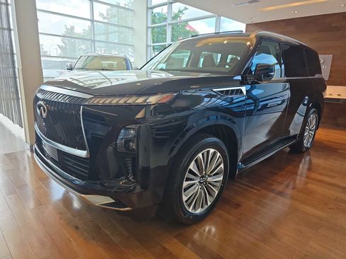 New 2026 INFINITI QX80 Luxe RWD image 6