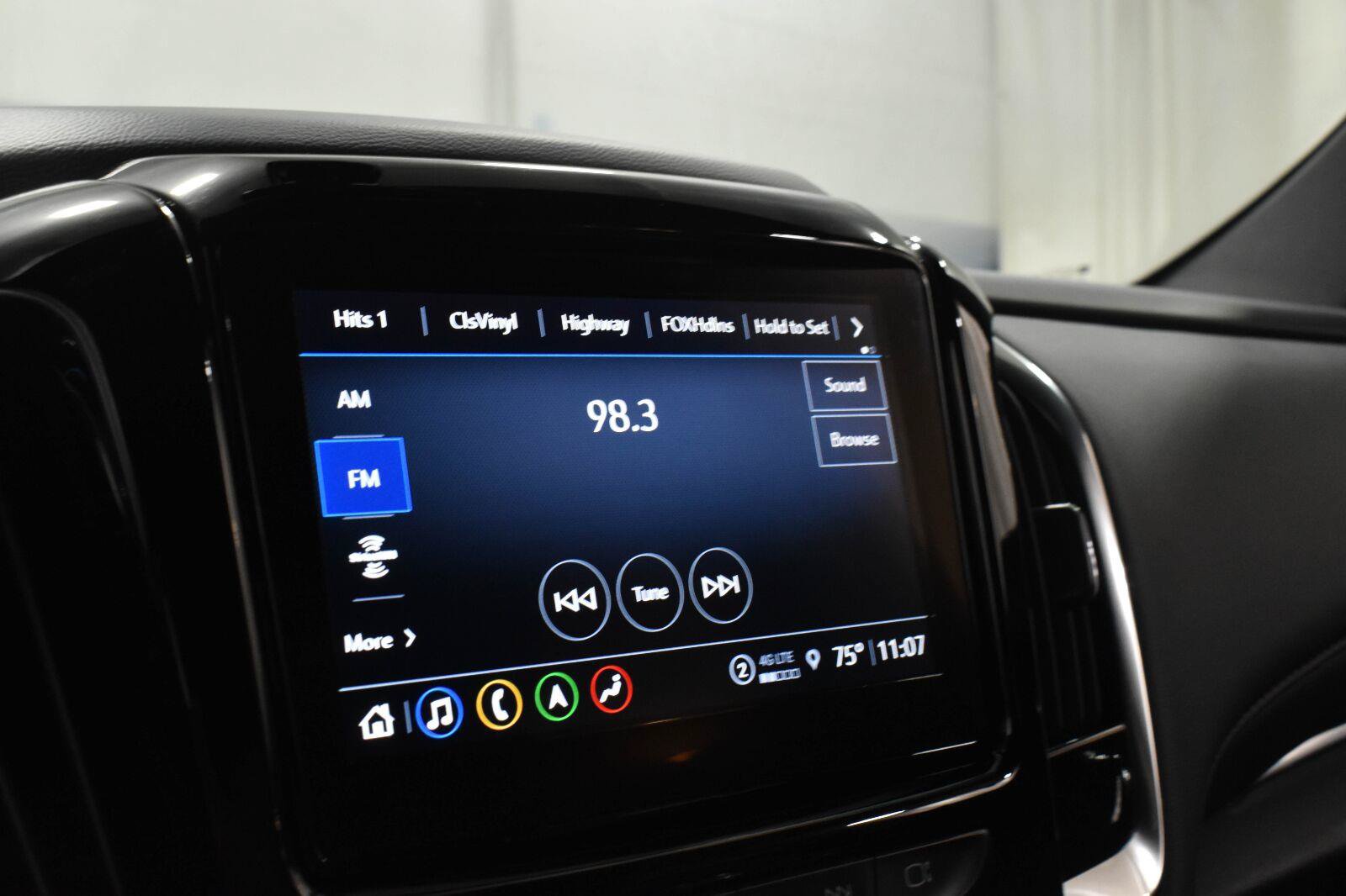 Used 2023 Chevrolet Traverse RS w/ LPO, Floor Liner Package FWD image 15