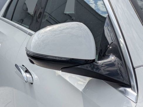 Used 2025 Mercedes-Benz E 350 Sedan image 11