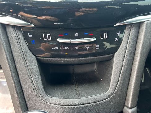 Used 2023 Cadillac XT6 Sport image 28