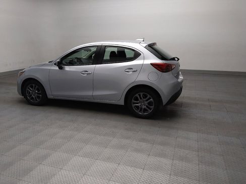 Used 2020 Toyota Yaris LE FWD image 3