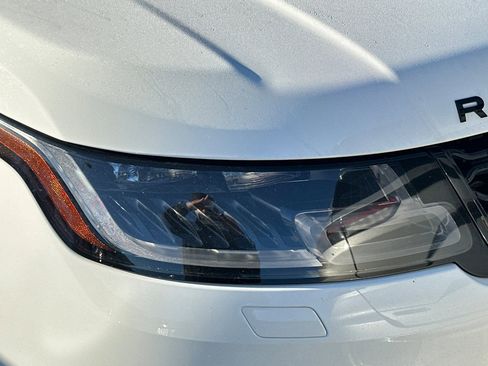 Used 2021 Land Rover Range Rover Sport HST image 13