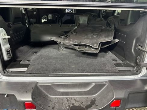 Used 2023 Jeep Wrangler Unlimited w/ Cold Weather Group image 26