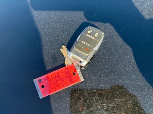 Used 2021 RAM 2500 Big Horn image 27