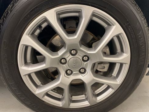 Used 2022 Jeep Compass Latitude image 24